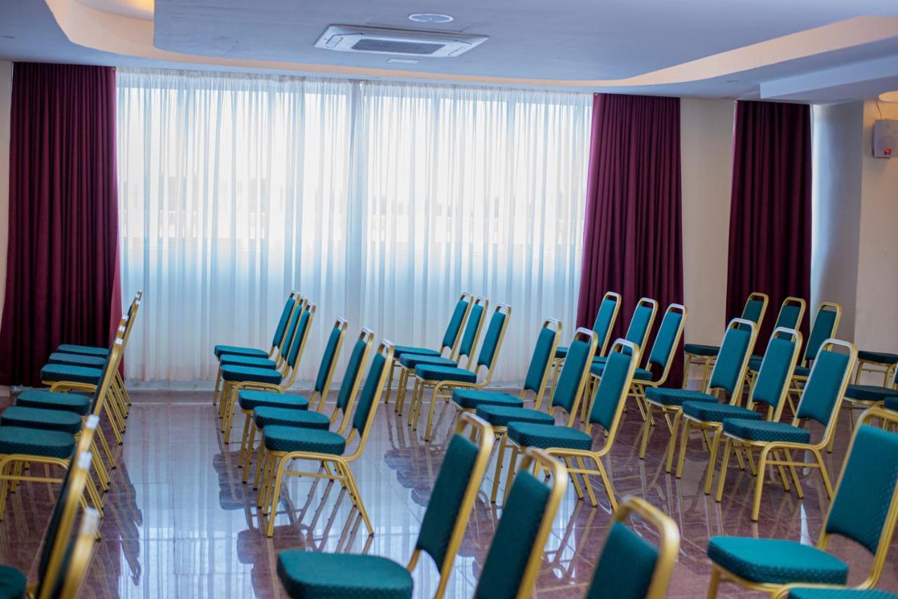 Koki Hotel Кампала Экстерьер фото
