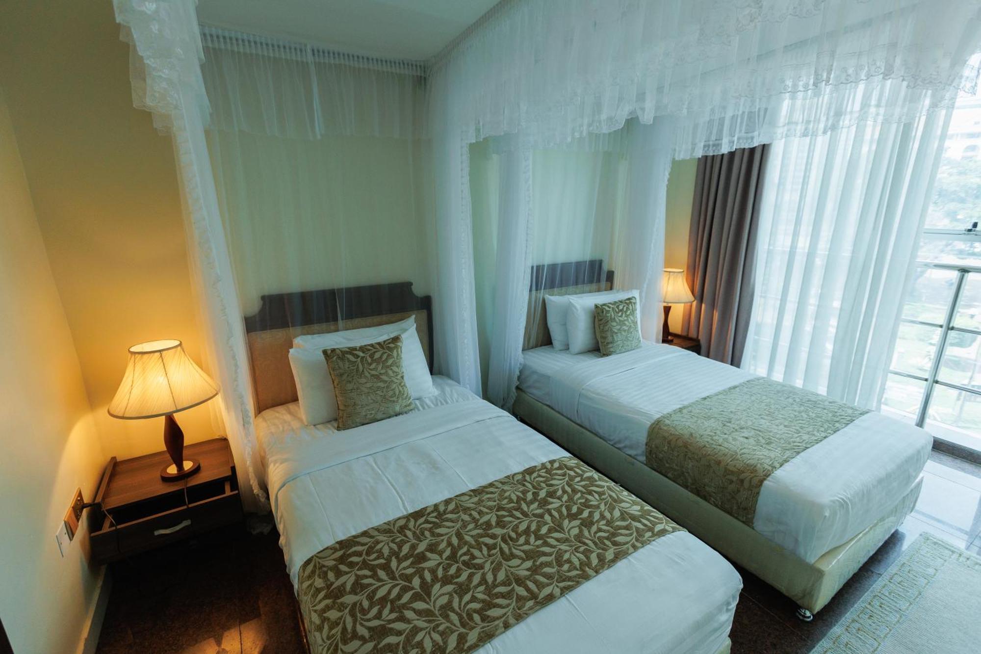 Koki Hotel Кампала Экстерьер фото
