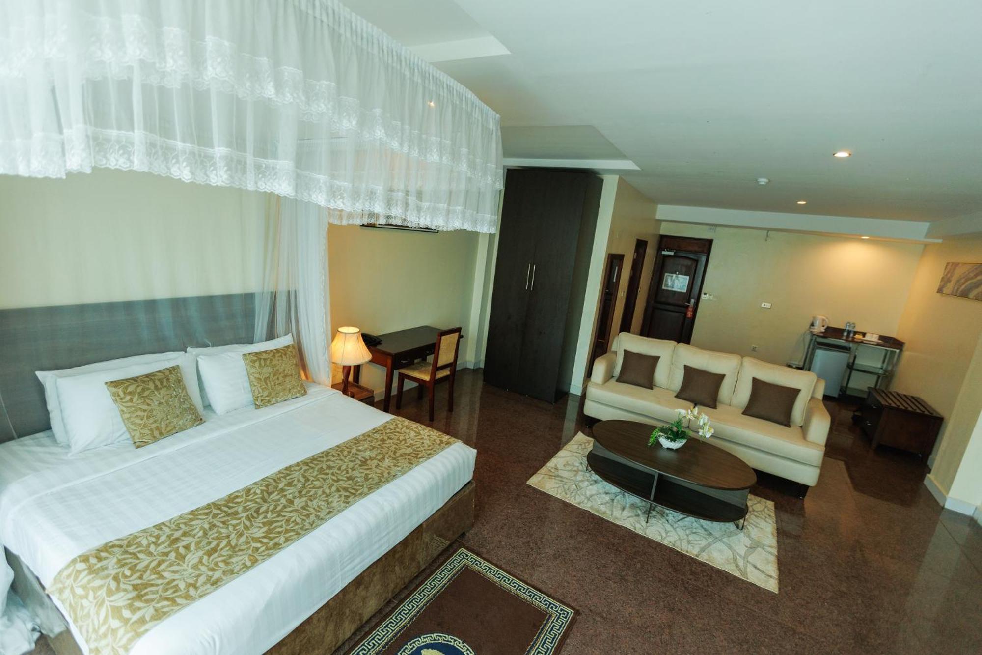 Koki Hotel Кампала Экстерьер фото