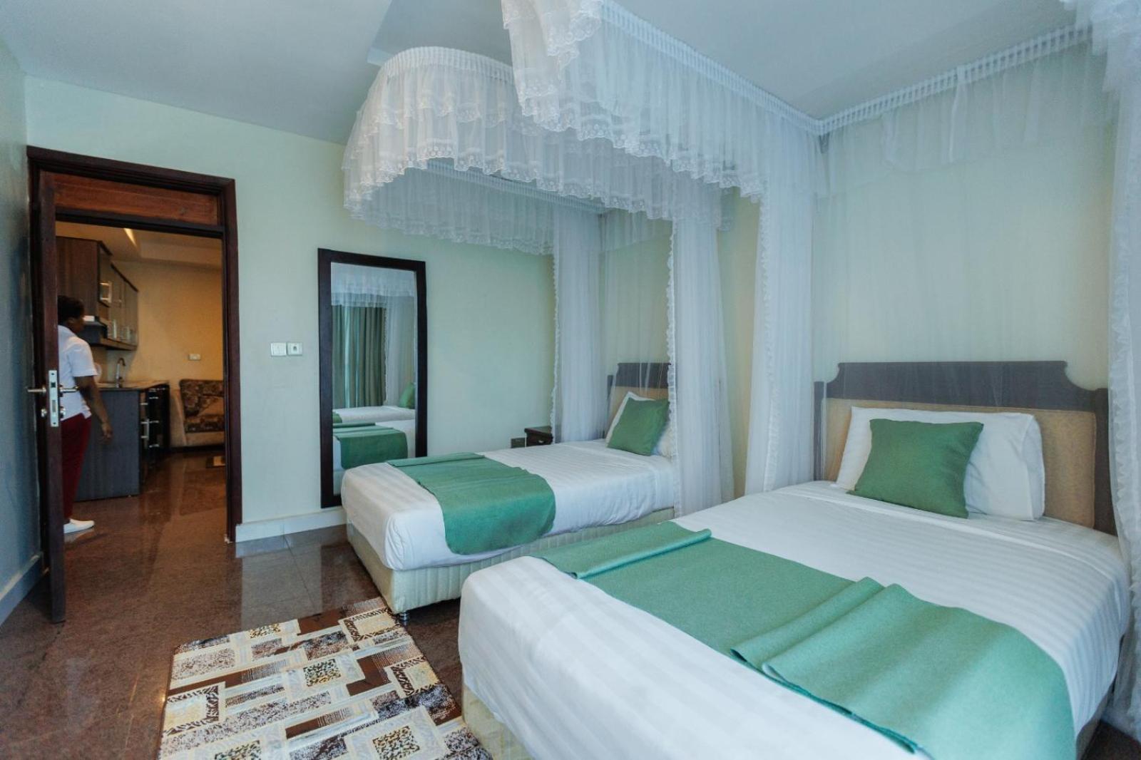 Koki Hotel Кампала Экстерьер фото