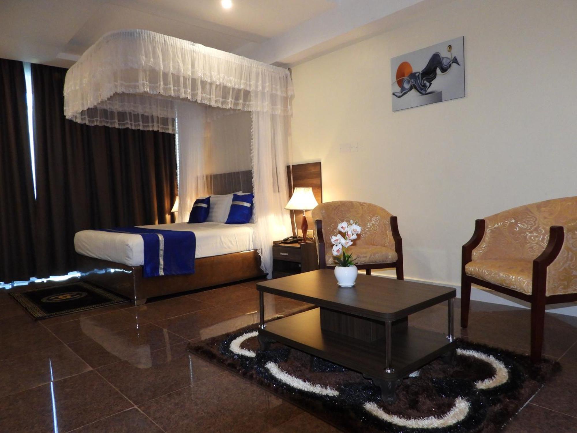 Koki Hotel Кампала Экстерьер фото